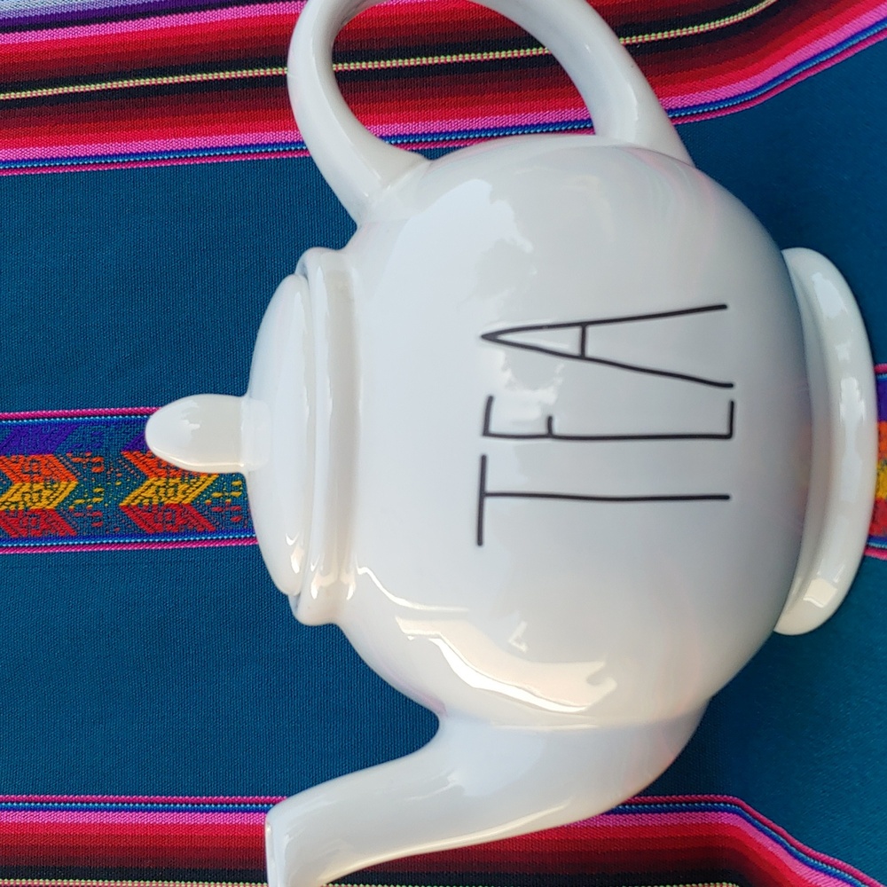 Rae Dunn Tea Ceramic Tea Pot Holds 6 Cups